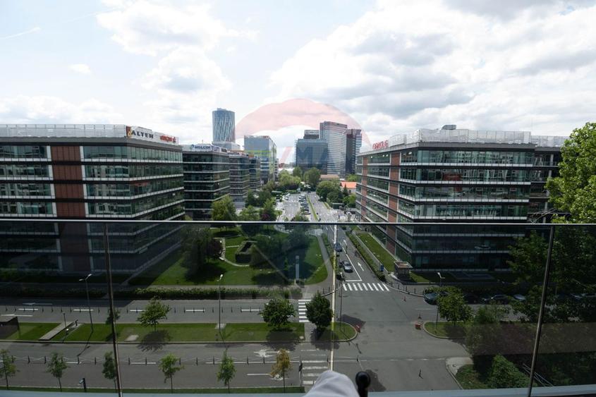 Penthouse cu 5 camere de vânzare Nusco City