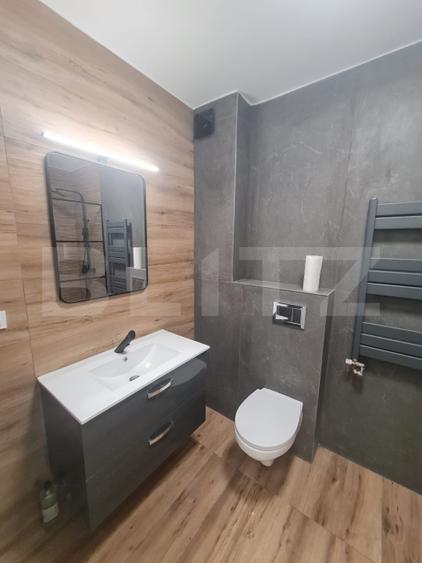 Apartament cu 3 camere, incalzire in pardoseala, terasa de 10 mp, zona centrala