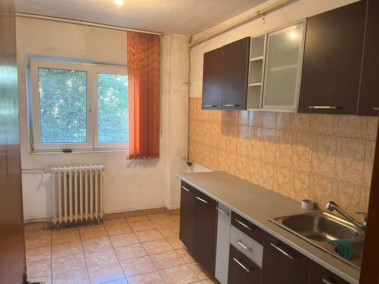 4 camere, 2 băi | 80 mp | Calea Moșilor | Et 1/8 | Negociabil