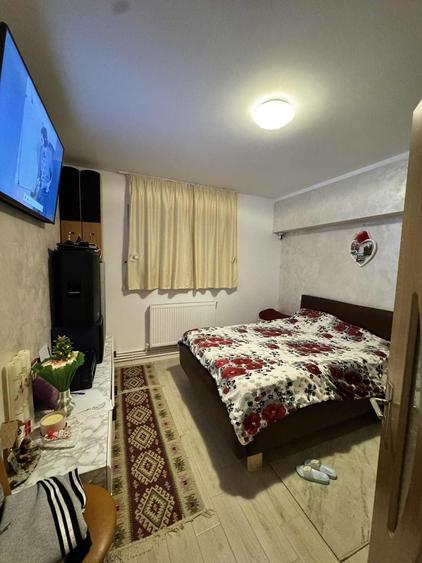 Apartament 3 camere – in spate la primaria Floresti