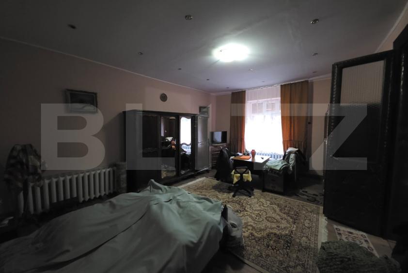 Casa, zona ultracentrala – ideala pentru locuinta sau activitate profesionala