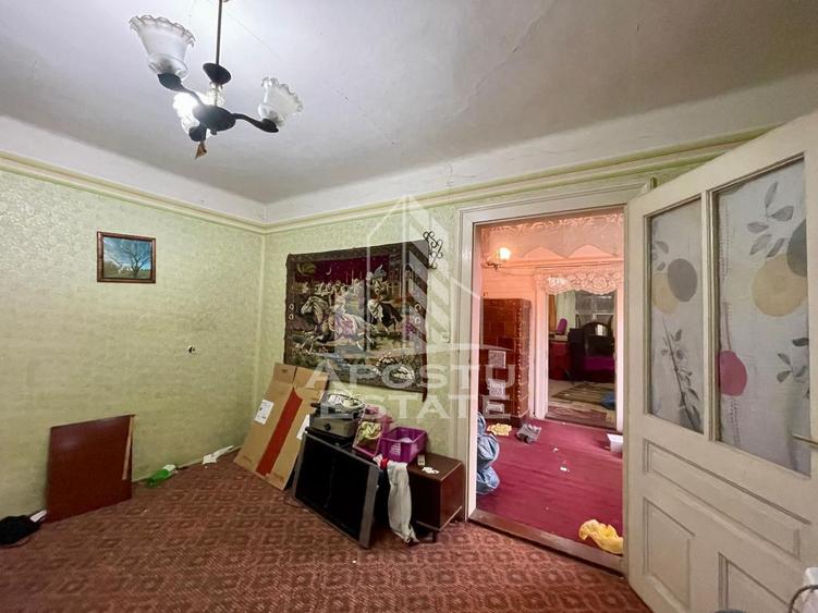 Casa 4 camere, anexe, teren generos zona Aradul Nou Cl. Timisorii