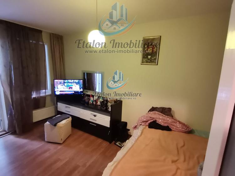 Apartament P+1, 4 camere, 2 bai, 3 balcoane, Zona Centrala Piatra Neamt