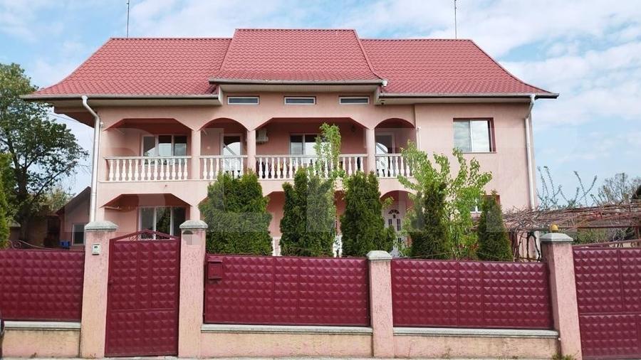 Oportunitate,casa multifunctionala 9 camere, 420 mp utili, zona Galeria Suceava