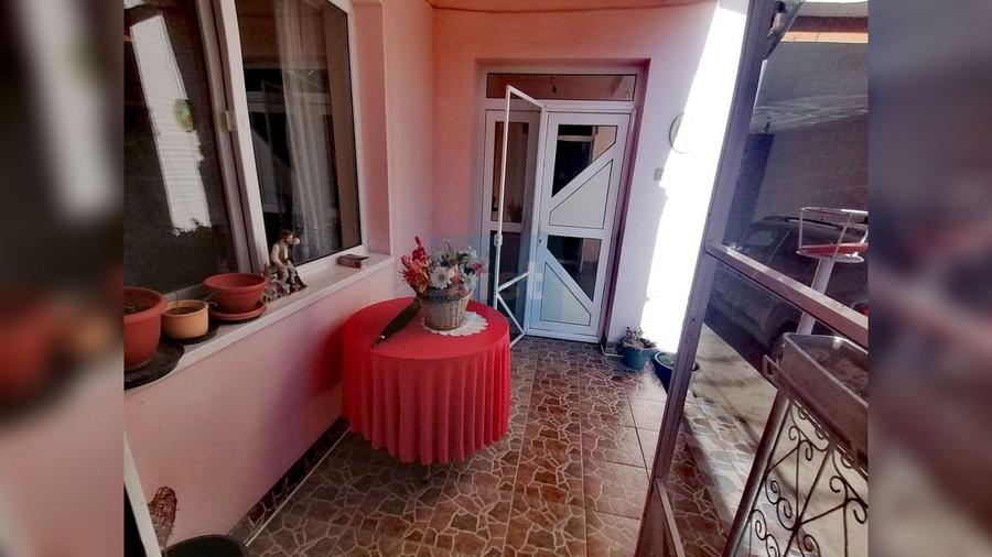 Ansamblu de 3 imobile, teren719mp,central Câmpia-Turzii,fără comision!