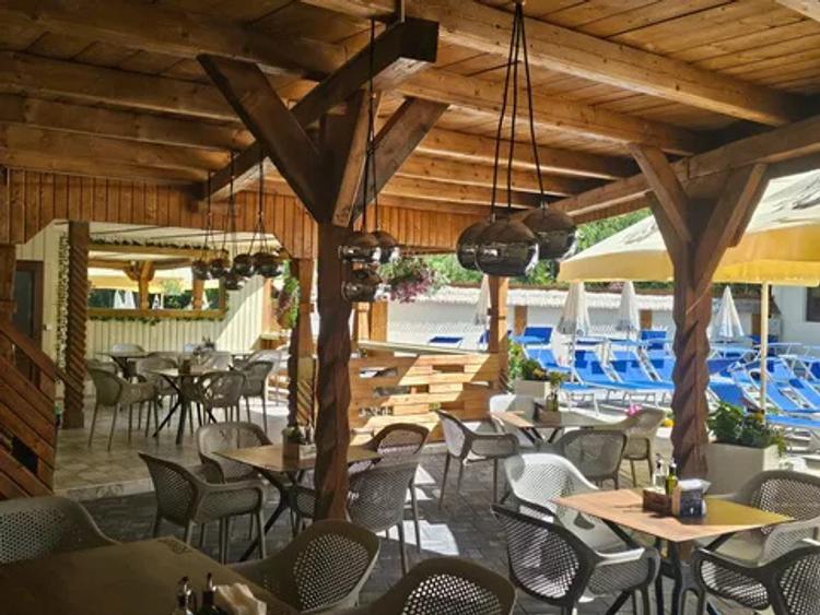 Cabana & pensiune de vanzare