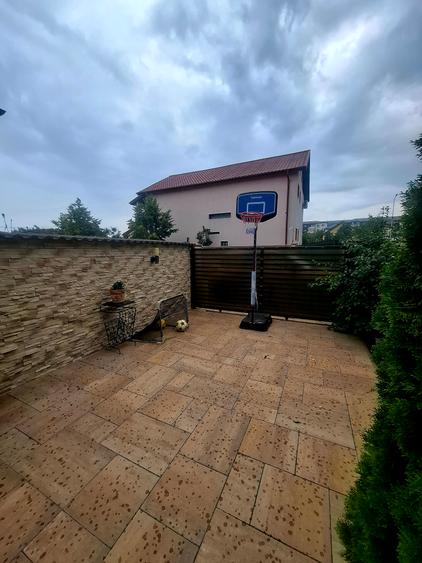 Casă solidă cu 4 camere și curte amenajată – Direct proprietar