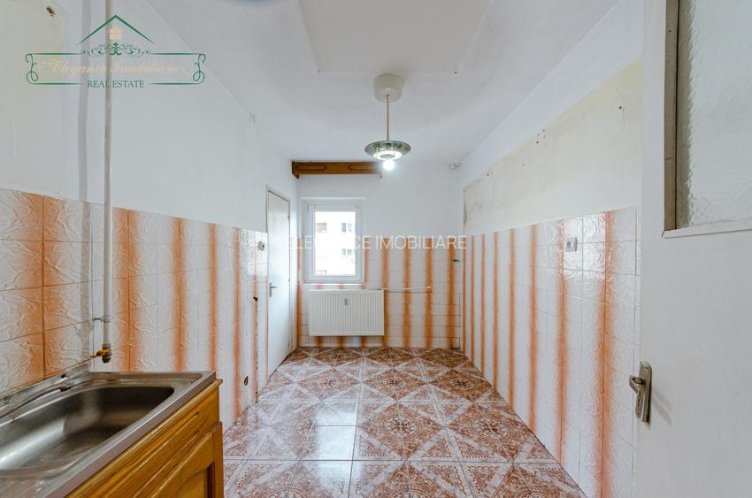 Apartament cu 3 camere, zona Alfa, Arad - 5