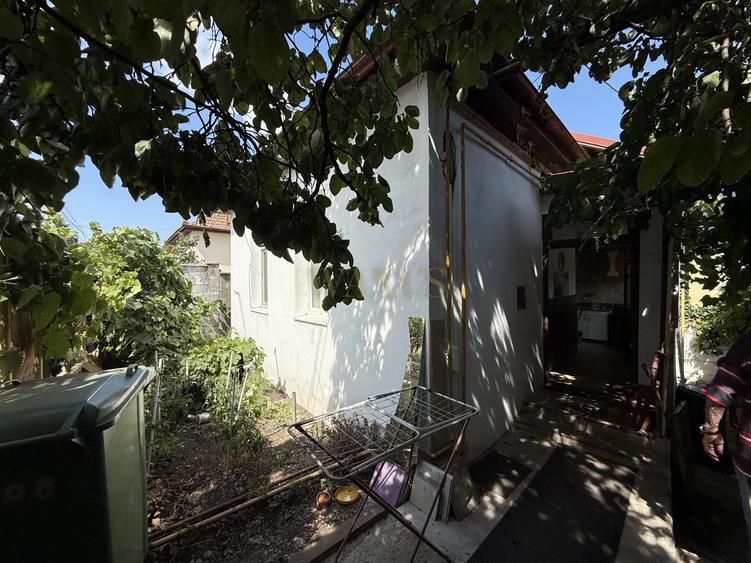 Casa Individuală de Vânzare În Gruia - 2 Camere,Teren 136 mp