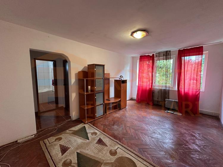 Apartament 2 camere de vanzare, situat in zona Tomis II - Constanta