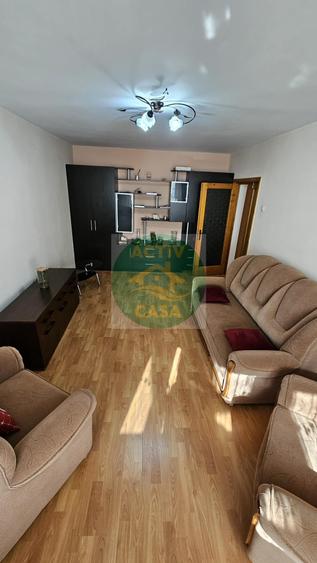 De inchiriat apartament cu 2 camere, etaj 3, zona Pietonal Stefan cel Mare