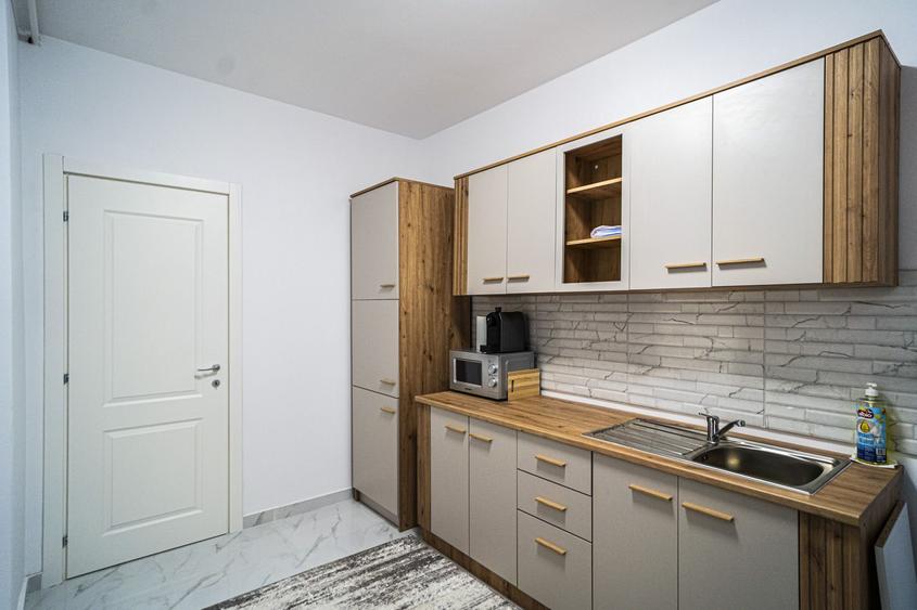 Prima inchiriere 2 Camere, 63 mp, etaj 8,  METROU Preciziei, parcare subsol