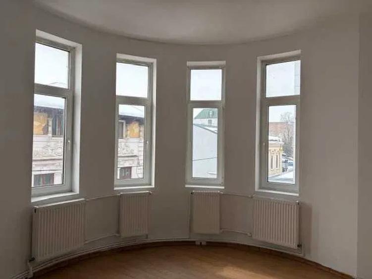 Apartament 3 camere | Unirii | birouri | loc parcare in curte | etaj 1
