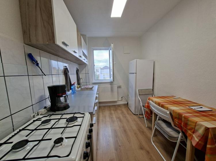 Apartament 3 camere etaj 2 renovat prima inchiriere pe Mihai Viteazul