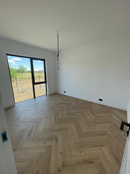 CASA INTIMA PE PARTER cu 4 CAMERE TIP MEDITERANEEAN