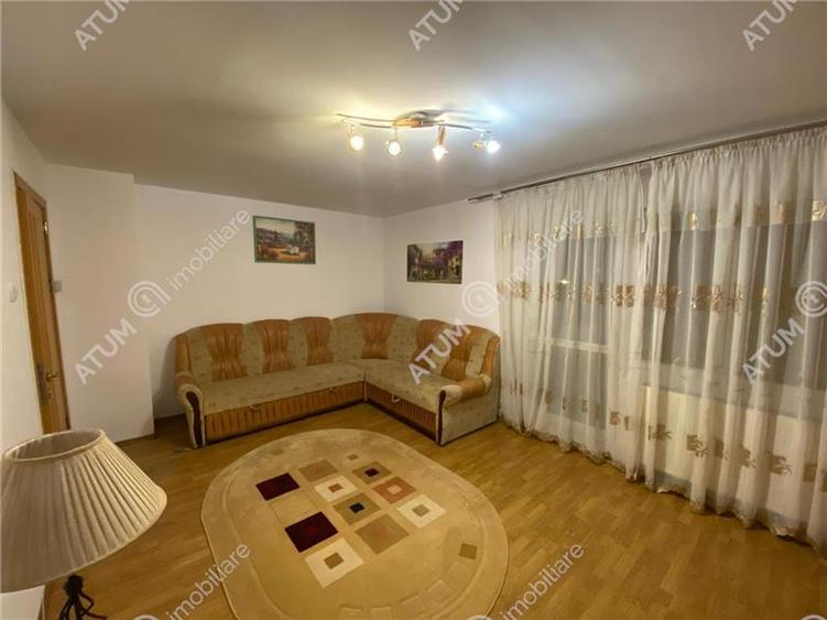 Apartament spatios 2 camere decomandate 2 balcoane si 2 bai in Sibiu