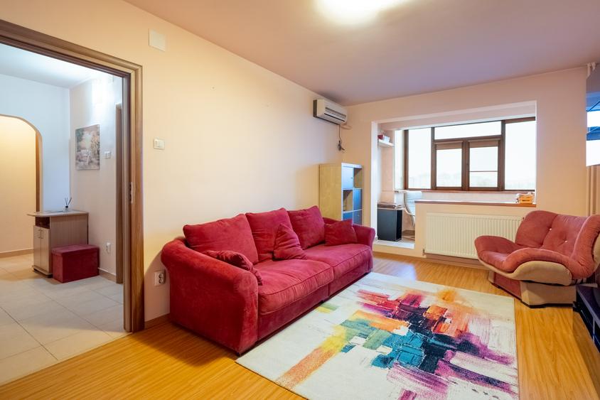 Apartament 2 camere, decomandat, policlinica Titan lângă metrou și parcuri