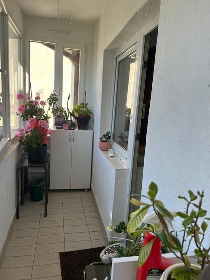 Unirii, Matei Basarab, apartament decomandat, spatios, 4/5,lift, mobilat complet