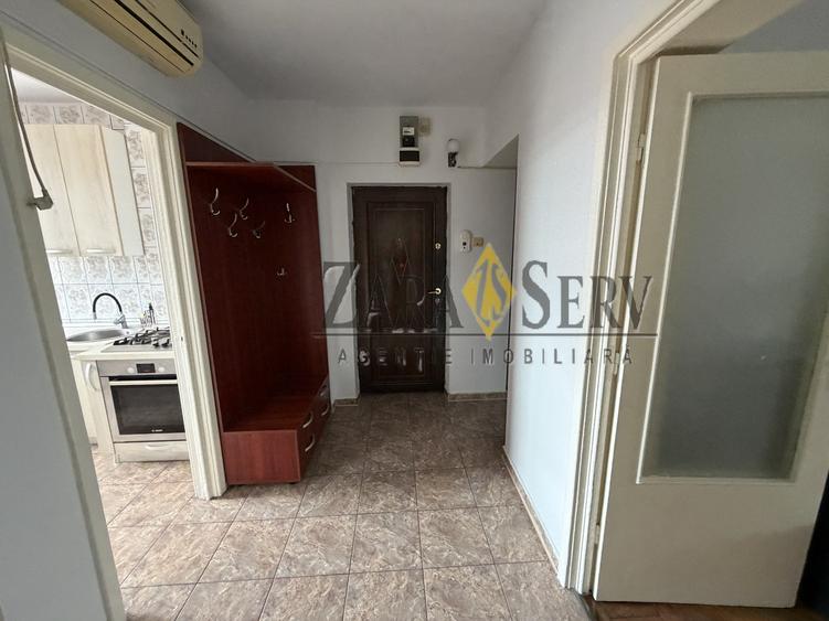 Apartament 3 camere de vanzare-zona Caraiman