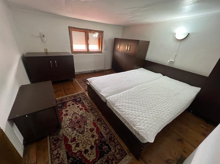 ÎNCHIRIEZ CASĂ TIP DUPLEX – 4 CAMERE DECOMANDATE – ZONA TREI STEJARI