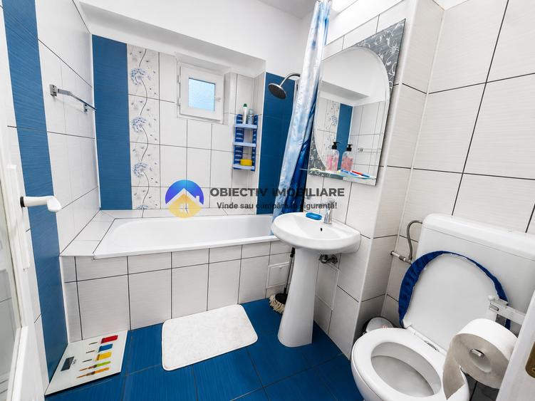 Apartament 3 camere 87 MP/2 băi/2 balcoane.