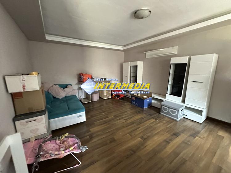 Proprietate 2 case curte pavata Teren 700 mp Hotel CETATE gard utilitati - 10