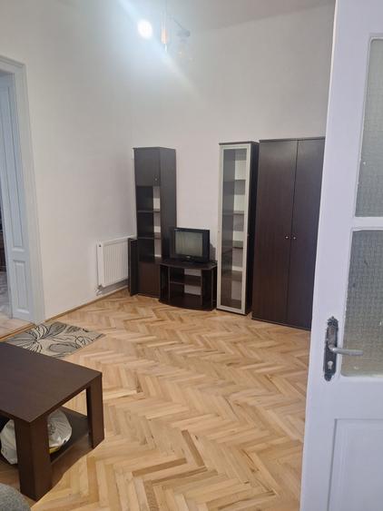 Prima inchiriere! Apartament semidecomandat 4 camere, Gruia, zona Sapte Strazi!