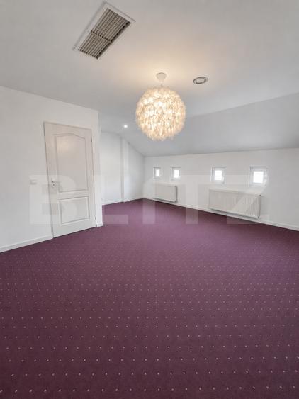 Afacere cu imobil de vânzare – spațiu comercial, apartamente și restaurant