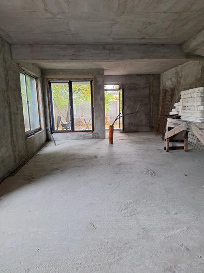 Duplex 2025,su 150mp, 4 dormitoare,living,3 bai,bucatarie,teren 300mp,2 parcari