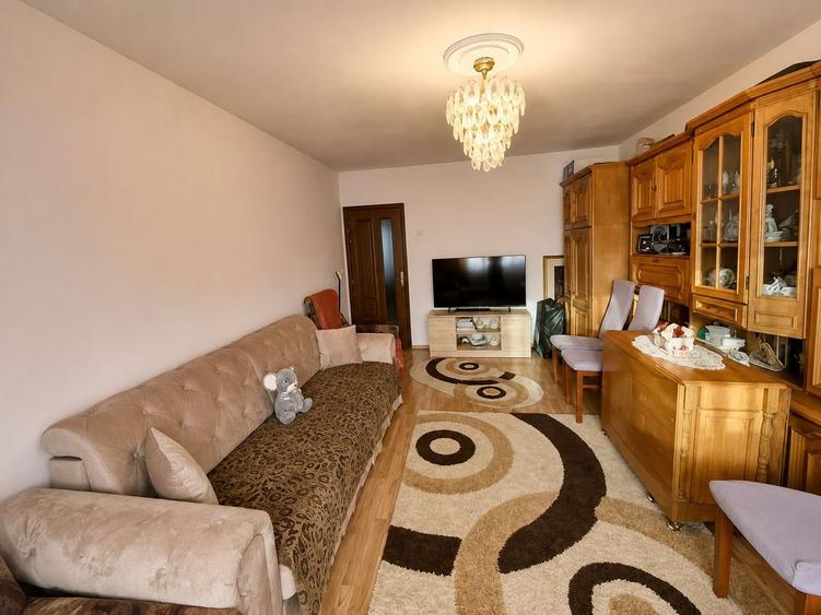 Apartament 2 camere decomandate 50mp, et3/4 - Marasti