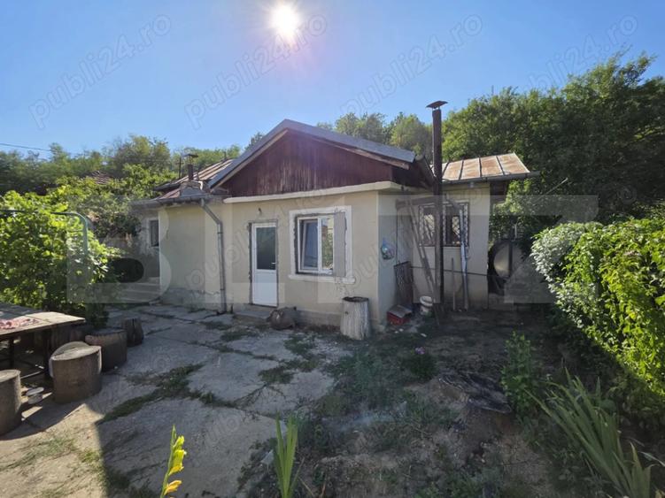 Casă 70 mp– Valea Caselor, Dâmbovița