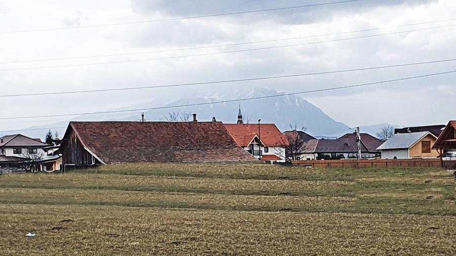 Cristian-zona str Eroilor front 34m, intravilan, 730mp