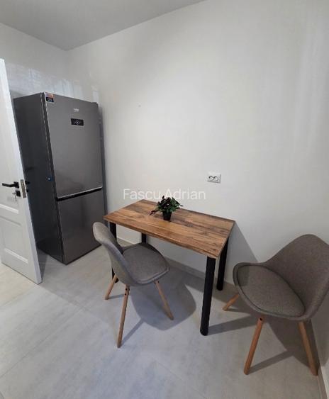 Proprietar, garsoniera Titan, 1 minut metrou, prima inchiriere - 10