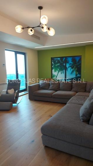 Unicat! Penthouse Mamaia Central - 690.000 euro(Cod E8) - 40