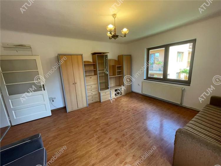 Apartament 3 camere decomandate curte comuna din zona Tiglari Sibiu