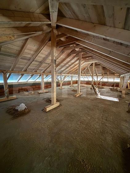 Casa pe un nivel 105 mp cu pod inalt mansardabil de 70mp, teren 500mp, Chinteni