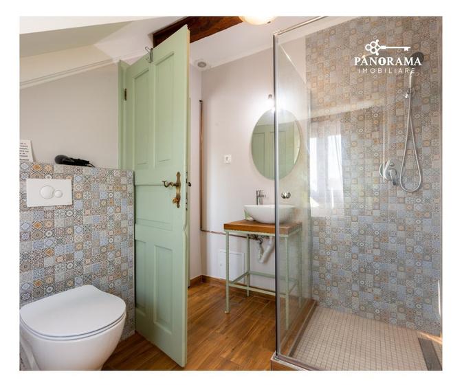 Pensiune rustică in Transilvania de vânzare în centrul comunei Saschiz