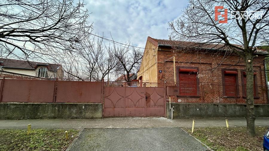 Casa individuala cu 4 camere si teren de 666 mp - zona Bogdanestilor