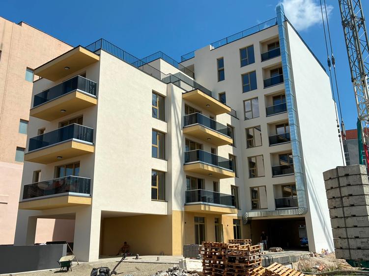 Spațiu comercial de 162 mp aproape finalizat - Burebista 5-7