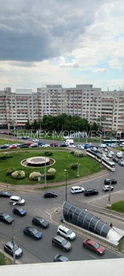 Bucur- Obor  metrou  - vanzare ap. 3 camere  decomandat - 2