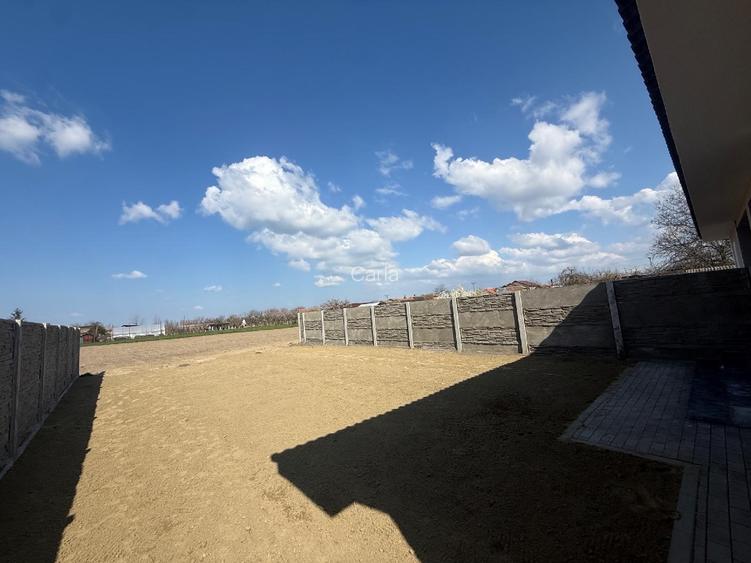 Vând duplex comuna Sacalaz, localitatea Beregsău Mare  - 10