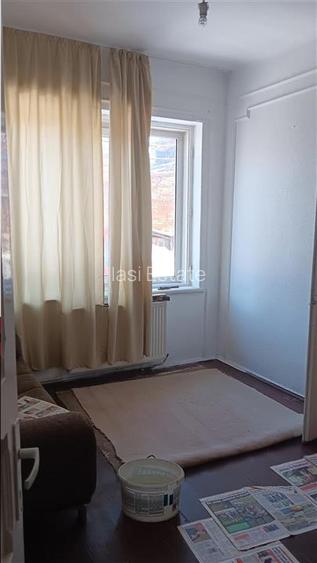 Tatarasi zona Piata Chirila teren 576mp cu casa si anexe (pretabil  si privatiza - 3