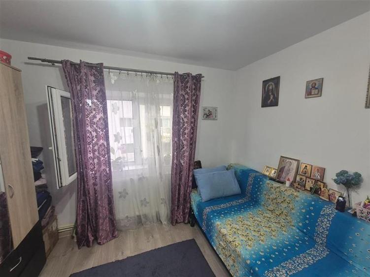 Apartament 2 camere decomandat, zona Stefan cel Mare