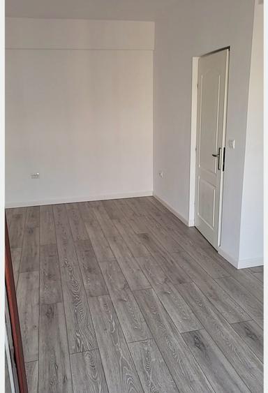 Apartament de o camera, zona Florilor/ FLORESTI