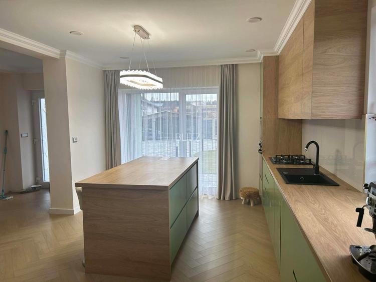 Casa individuala 195mp+1200mp teren, zona Volovat, Radauti
