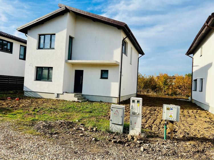 Vila cocheta in Ostratu - mai sunt de vanzare 2