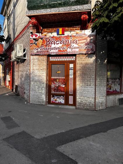 PERSOANA FIZICĂ. Vând spațiu comercial.