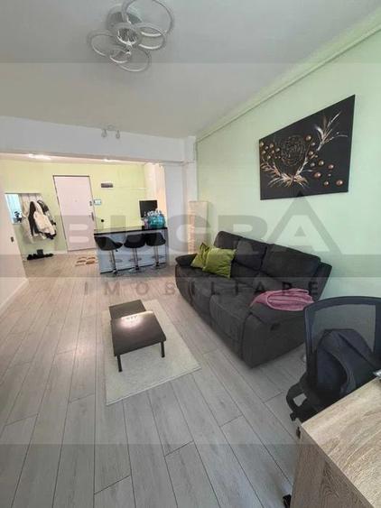 Apartament 2 camere, parcare, zona Frunzisului