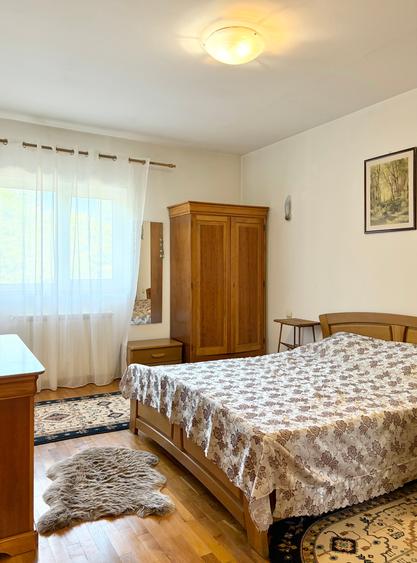 CASA CONSTRUITA IN ANII 2000 CU TEREN DE 304 MP - RETRASA - POLITEHNICA - MANIU