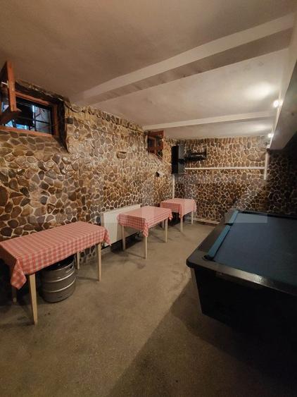 Spatiu Comercial cu 2 camere+beci, teren 400mp,zona Teleajen